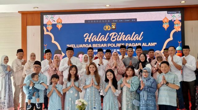 Hangatnya Kebersamaan Idul Fitri, Kapolres Pagar Alam Gelar Halal Bihalal Bersama Personel dan Masyarakat