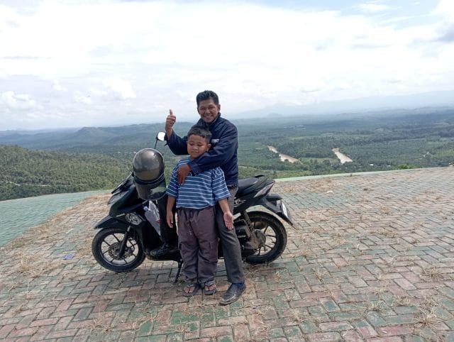 Keterangan foto : Destinasi Wisata Alam Gunung Embun: "Negeri di Atas Awan" yang Menawan di Kabupaten Paser