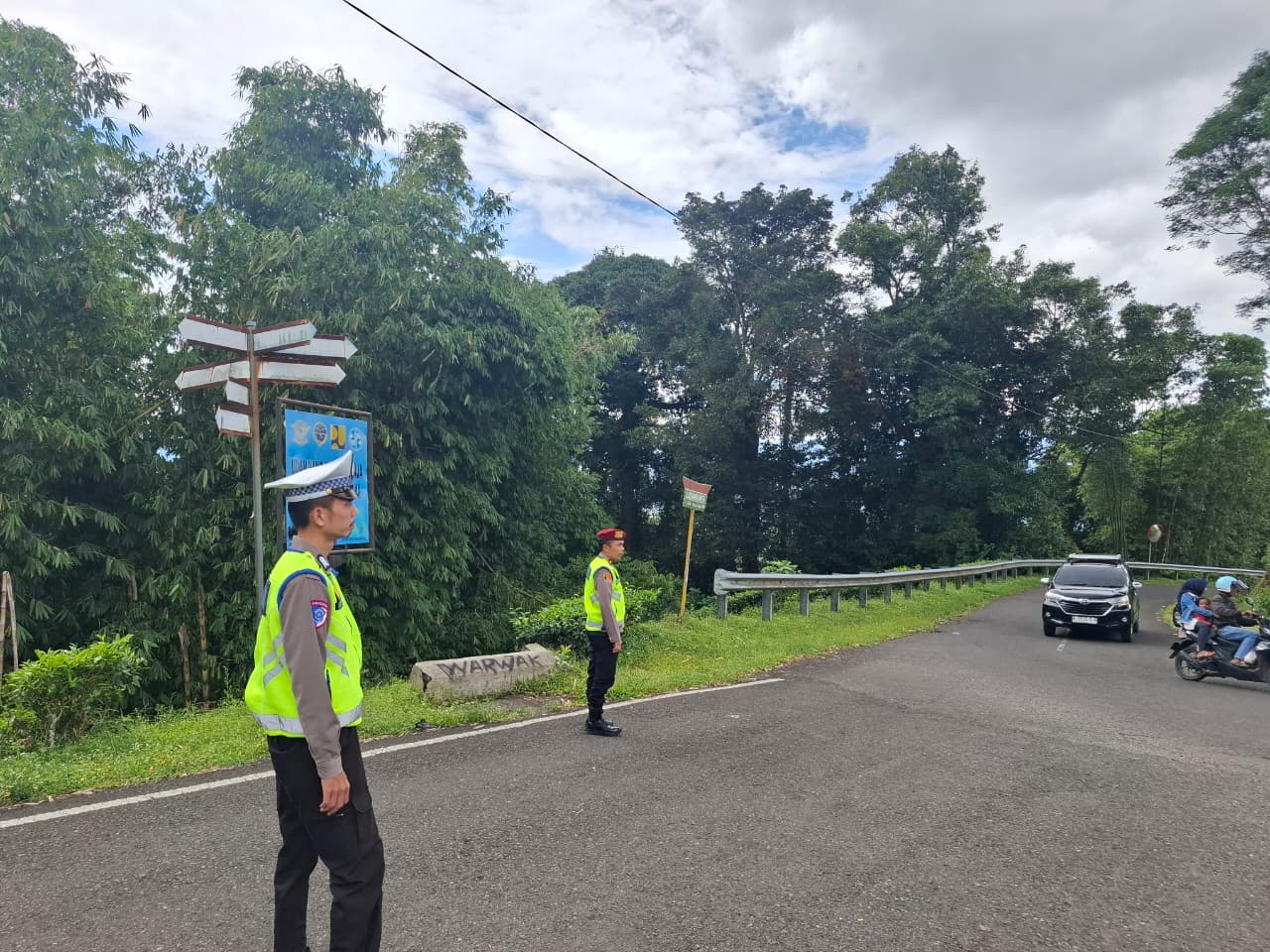 Hari Kedua Lebaran, Polda Sumsel Jaga Wisata Gunung Dempo hingga Permukiman Palembang