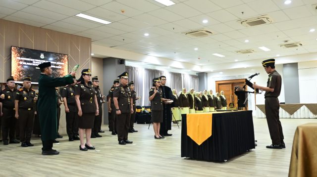 Kajati Jabar Resmi Lantik Kajari Garut, Kuningan, dan Tasikmalaya