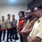 Keterangan foto : Plt Bupati Bekasi Asep Surya Atmaja dan Ketua DPRD Kabupaten Bekasi Ade Sukron dalam Konferensi pers pasca Dialog Terbuka bersama Mahasiswa di Gedung Swatantra Wibawa Mukti,Senin 6/4/2026