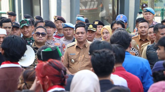 Dialog Terbuka Plt Bupati Bekasi Ajak Mahasiswa Kolaborasi Bangun Daerah