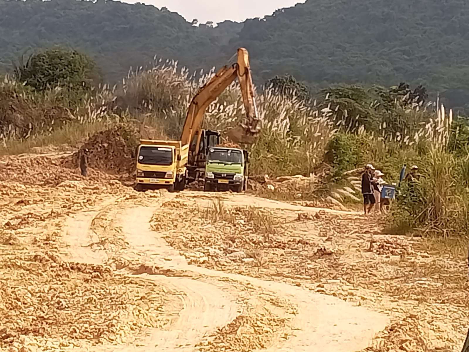 Negara Rugi, Lingkungan Hancur: Tambang Batu Karang Ilegal di Klapanunggal Disorot