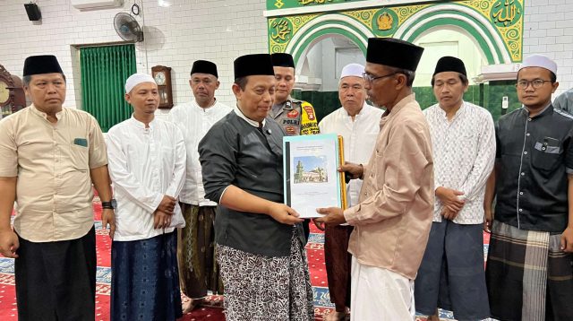 Panggilan dari Rumah Tuhan Munawar Fuad Noeh Kembali Didaulat Pimpin DKM Masjid Jami Al Mujahidin Cibarusah