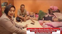 Polres Metro Bekasi Sambangi Warga Karangsambung Berikan Bantuan Kursi Roda dan Fasilitasi Rujukan