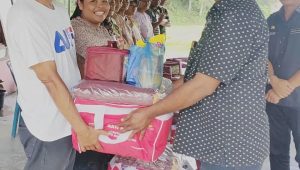 Pemkab Tapanuli Utara Salurkan Bantuan bagi Korban Puting Beliung di Sipoholon Pemkab Tapanuli Utara Salurkan Bantuan bagi Korban Puting Beliung di Sipoholon