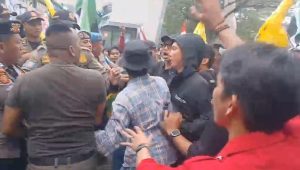 Gabungan Organisasi Mahasiswa”Geruduk” Pemkab Bekasi