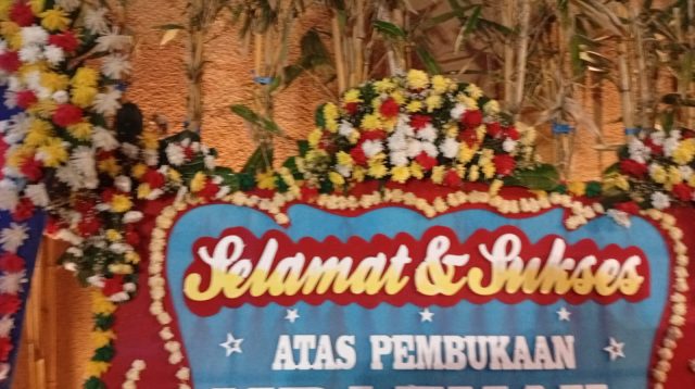 Mister Lemak Hadir di Bandung, Sajikan Sensasi Seafood Premium dengan Ikon Kepiting butter garlic &asap rempah