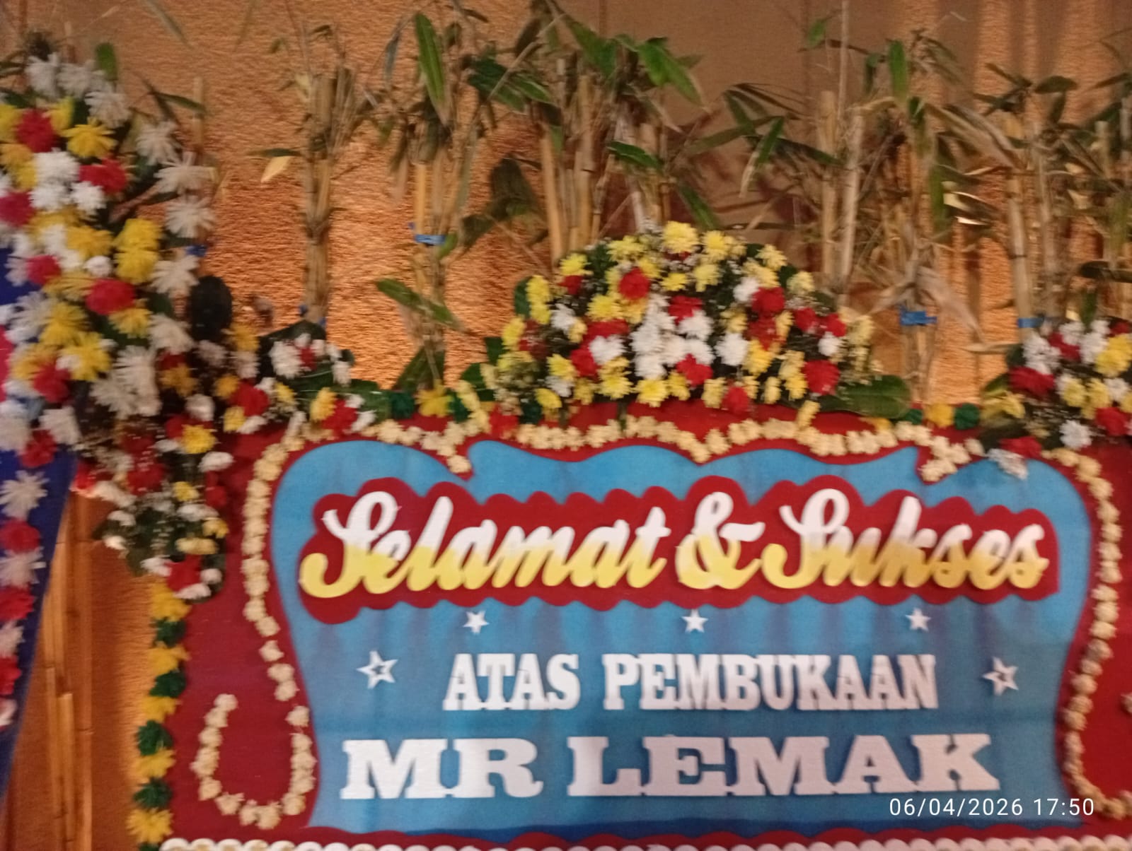 Mister Lemak Hadir di Bandung, Sajikan Sensasi Seafood Premium dengan Ikon Kepiting butter garlic &asap rempah