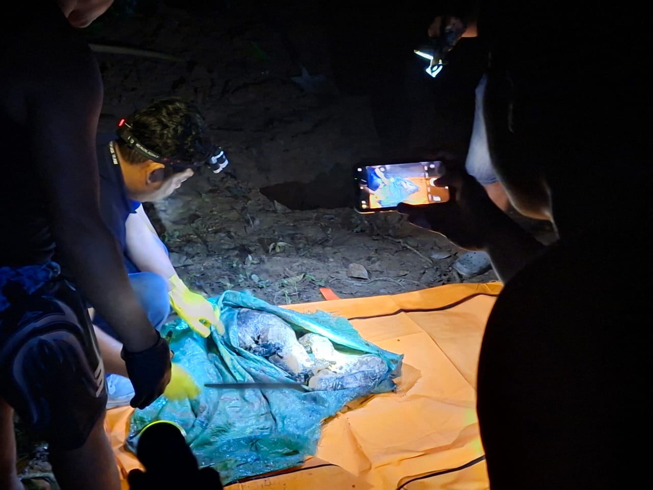 Gempar! Lansia di Lahat Diduga Jadi Korban Mutilasi, Jasad Ditemukan dalam Tiga Karung