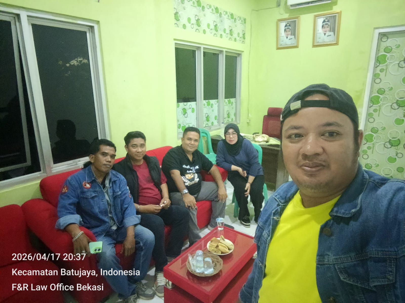 Diduga Melakukan Penipuan Rp217 Juta, Oknum Kades Batujaya Disomasi F&R Law Office