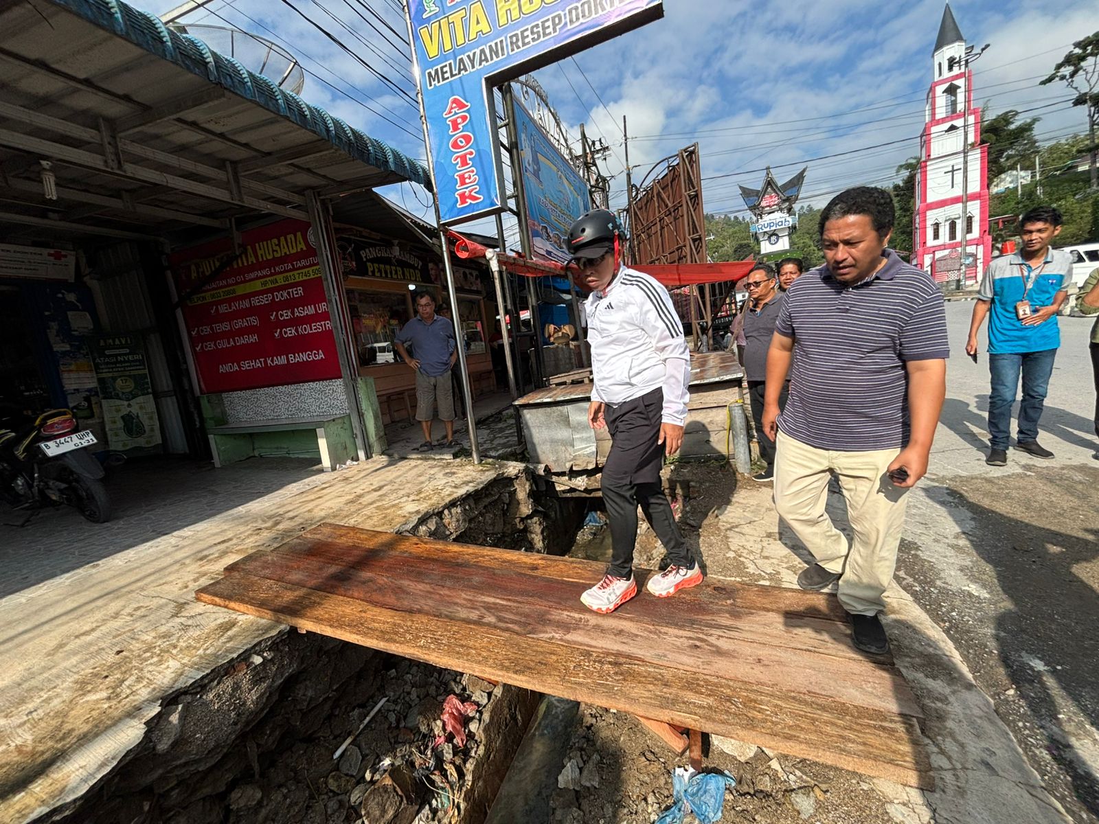 Bupati Taput Tekankan Optimalisasi Penataan Kota Tarutung