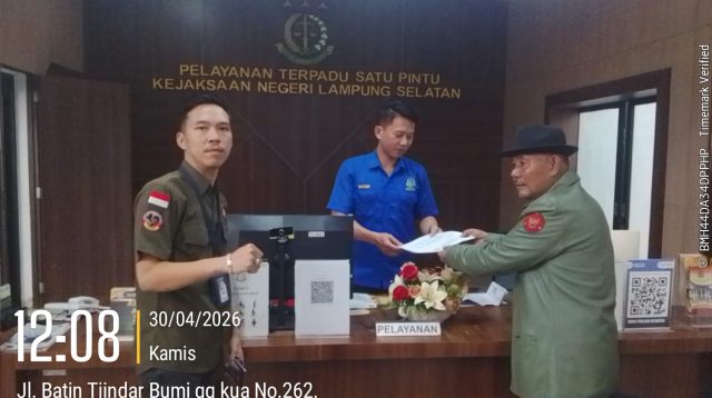 DPC LSM Trinusa Laporkan Dua Sekolah di Lampung Selatan ke Kejaksaan Negeri Atas Dugaan Korupsi Dana BOS 2021-2025