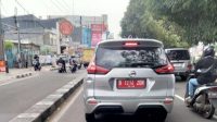 Hari Sabtu Berkeliaran Dijalan, Kendaraan Dinas Milik Pemkot Depok Diduga Telat Bayar Pajak