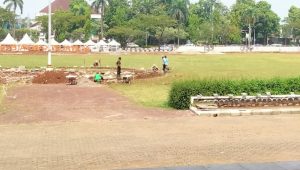 Diduga Tak Dibekali K3, Pekerja Proyek Diarea Kantor Pemkab Bogor dan DPRD Abaikan Keselamatan Kerja