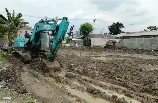 Lahan 5 Hektare di Karangsari Mulai Diurug, Warga Desak Desa Transparan Soal Perizinan