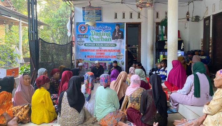 Meneladani Keikhlasan Nabi Ibrahim dan Nabi Ismail, FPANN dan Kabarnusa24.com Salurkan Daging Kurban untuk Kaum Dhu’afa
