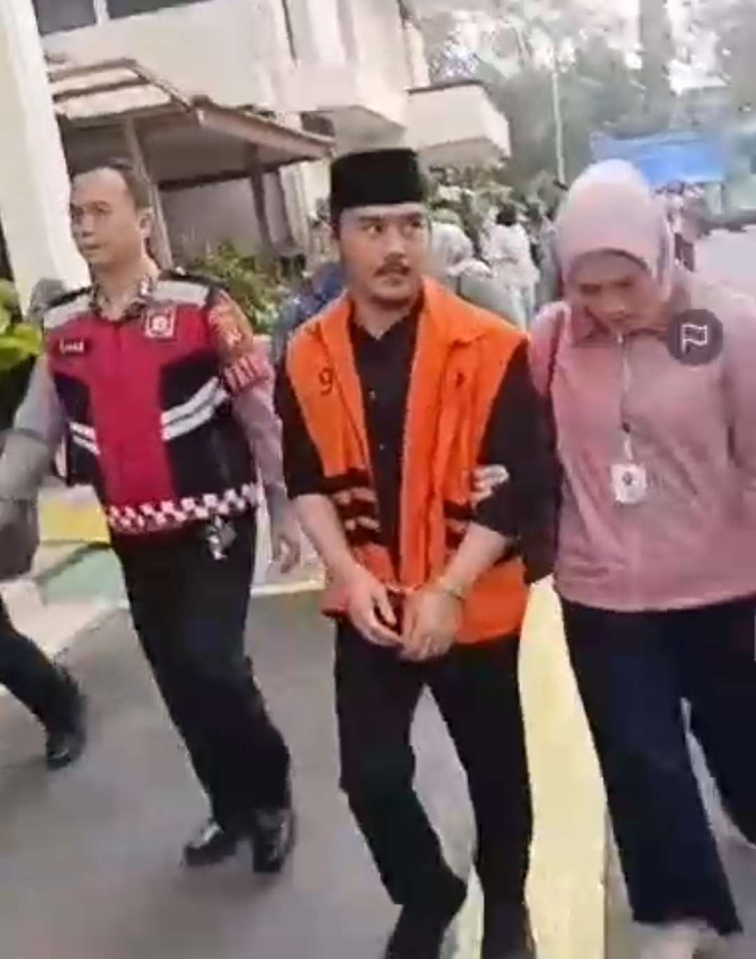 Dugaan Ijon Proyek Pemkab Bekasi  Kubu Ade Kuswara Klaim Uang Pinjaman
