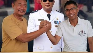 Dukungan Tak Terbendung, Mbah Goen dan Cepoy Dua Tokoh Kunci Bersatu Menangkan H. Ajan Dua Periode di Cipayung Dukungan Tak Terbendung, Mbah Goen dan Cepoy Dua Tokoh Kunci Bersatu Menangkan H. Ajan Dua Periode di Cipayung