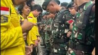 RIBUAN SUARA MAHASISWA MENGGEMA DI BUNDARAN HI, PUBLIK MENANTI RESPONS PEMERINTAH DAN WAKIL RAKYAT