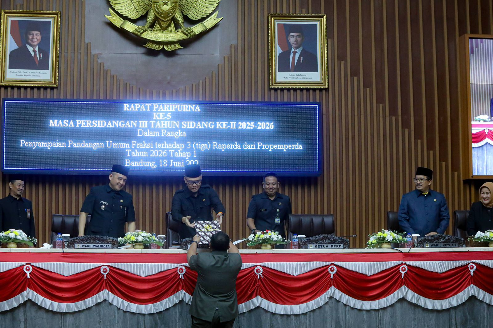 Tiga Raperda Pemkot Bandung Masuki Tahap Pandangan Umum Fraksi DPRD