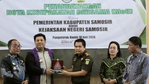 Pemkab Samosir dan Kejari Samosir Perpanjang Kerja Sama Penanganan Masalah Hukum Perdata dan Tata Usaha Negara