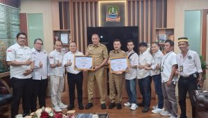 Panitia HPN Bekasi Raya 2026 Serahkan Piagam Penghargaan dan Laporan Kegiatan