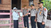 Jelang HUT Bhayangkara ke-80, Polres Samosir Gelar Anjangsana dan Salurkan Bantuan kepada Warakauri