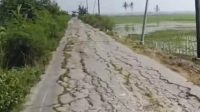 Beton Hancur Jadi Kepingan Tajam, Jalan Perbatasan Sukawijaya–Sukamantri Tiga Tahun Dibiarkan Menjadi Jalur Maut