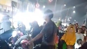 Kemacetan Parah di Depan Bekas Ramayana Cikarang Malam Hari, Warga Desak Tindakan Tegas