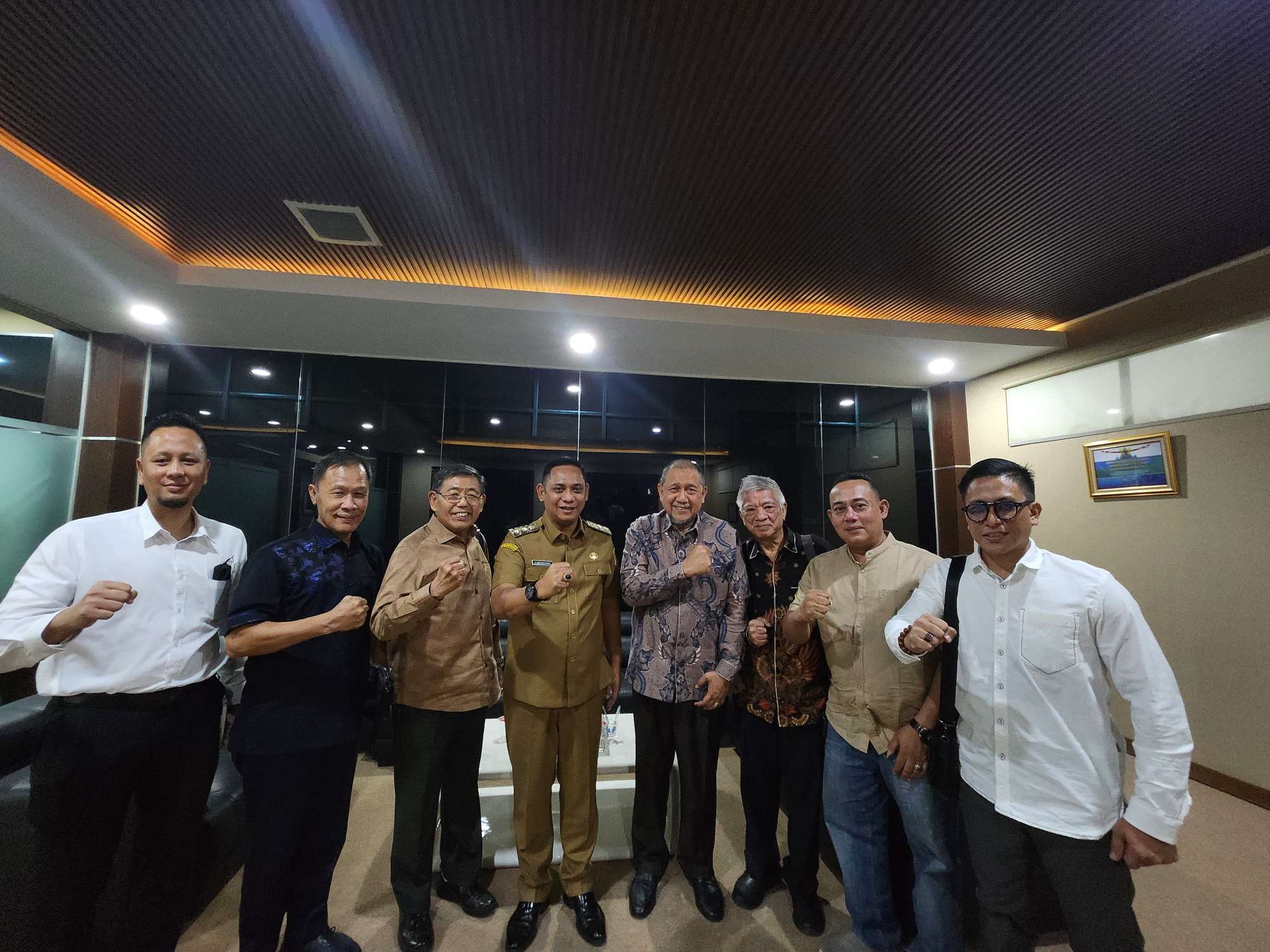 Plt Bupati Bekasi Asep Surya Atmaja Dukung Penyuluhan KUHP Baru Bersama Tim Hukum Merah Putih