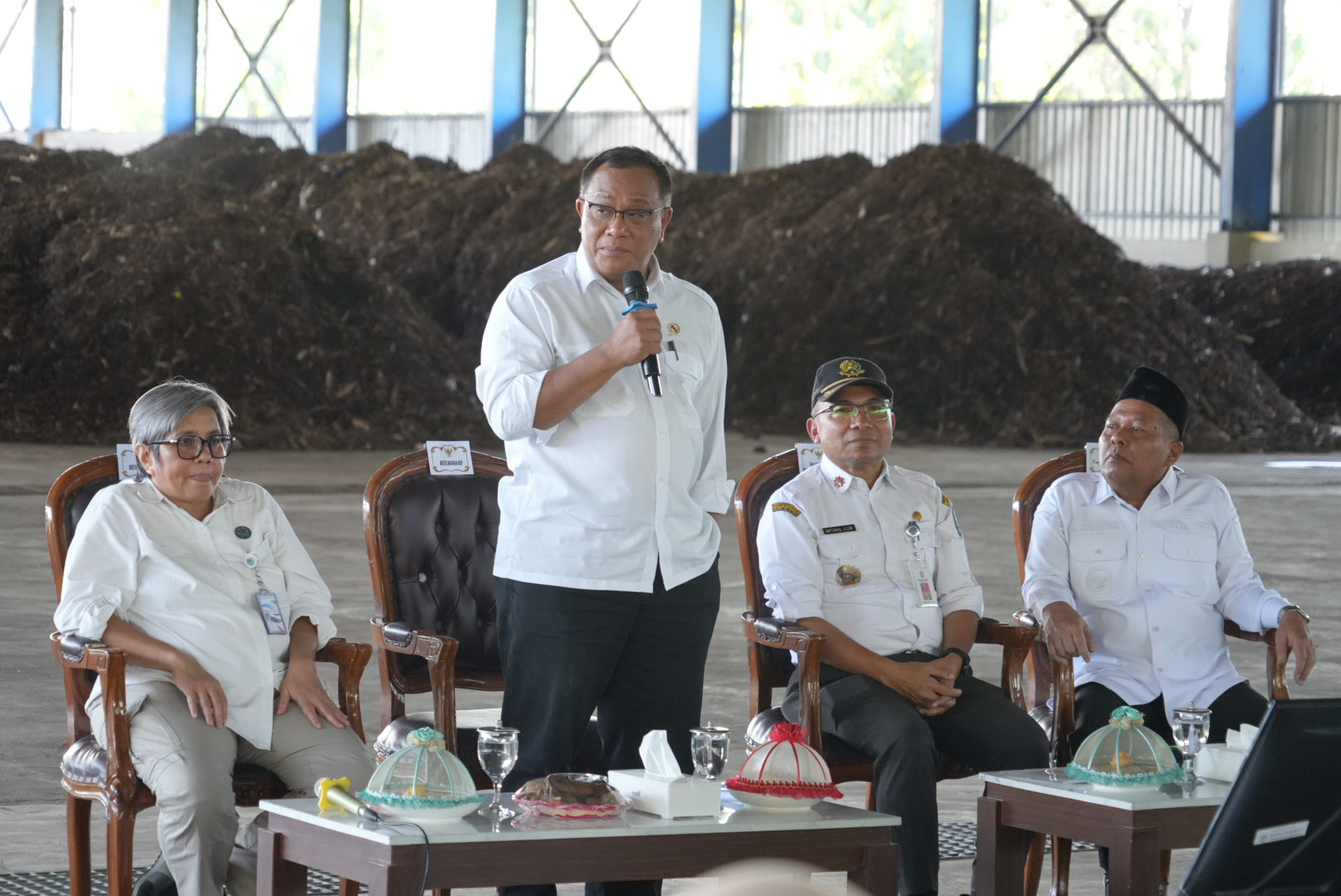 Berkunjung di Kabupaten Jombang, Menteri LH Jumhur Ubah Paradigma Pengelolaan Sampah Menjadi Peluang Ekonomi Hijau