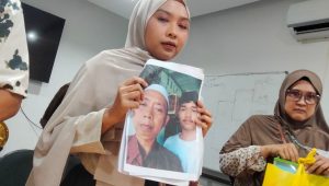 2 Pelaku Bebas dari Polsek Cikarang Utara, Keluarga Korban Pembunuhan di Cikarang Utara Minta Keadilan 4 2 Pelaku Bebas dari Polsek Cikarang Utara, Keluarga Korban Pembunuhan di Cikarang Utara Minta Keadilan