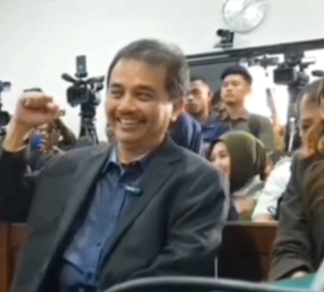 Tok! Roy Suryo Menang Sebagian di Praperadilan, Hakim Nyatakan Penahanan Tidak Sah