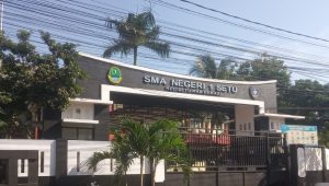 Diduga Hambat Kerja Jurnalistik, Humas SMAN 1 Setu MINTA Syarat Aneh Saat Wartawan Konfirmasi