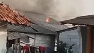 Diduga Korsleting Listrik, Rumah Warga di Banjarsari Sukatani Ludes Terbakar