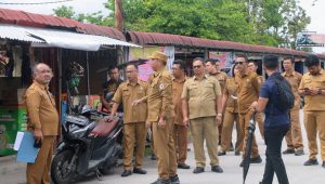 Bupati Taput Percepat Penataan Kawasan Tanggul Jalan Diponegoro Bupati Taput Percepat Penataan Kawasan Tanggul Jalan Diponegoro