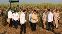 Dampingi Presiden RI Panen Raya di Malang, Menteri Nusron: Ketahanan Pangan Butuh Kepastian Hukum Tanah