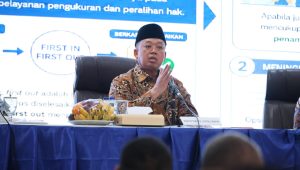 Kumpulkan Jajaran Kantah di Jatim, Begini Amanah Menteri Nusron soal Pelayanan ke Masyarakat 3 Kumpulkan Jajaran Kantah di Jatim, Begini Amanah Menteri Nusron soal Pelayanan ke Masyarakat