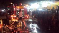 Kebakaran Hanguskan Ruko Nasi Padang di Karang Bahagia Bekasi, Diduga Korsleting Listrik Kebakaran Hanguskan Ruko Nasi Padang di Karang Bahagia Bekasi, Diduga Korsleting Listrik