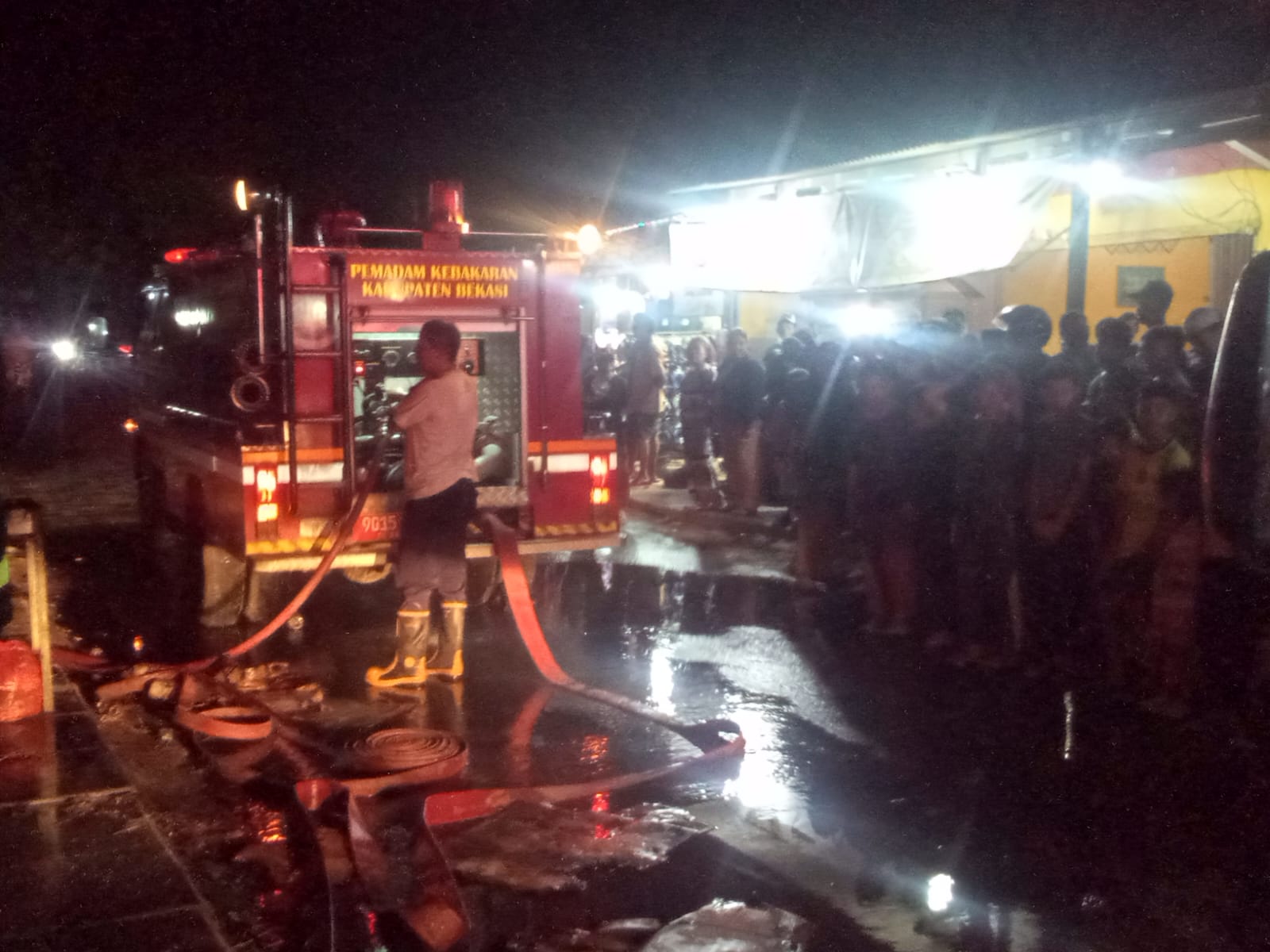Kebakaran Hanguskan Ruko Nasi Padang di Karang Bahagia Bekasi, Diduga Korsleting Listrik