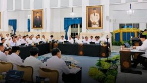 Sidang Kabinet Paripurna, Publik Dihebohkan Wapres Duduk Sejajar Dengan Menteri 7 Sidang Kabinet Paripurna, Publik Dihebohkan Wapres Duduk Sejajar Dengan Menteri