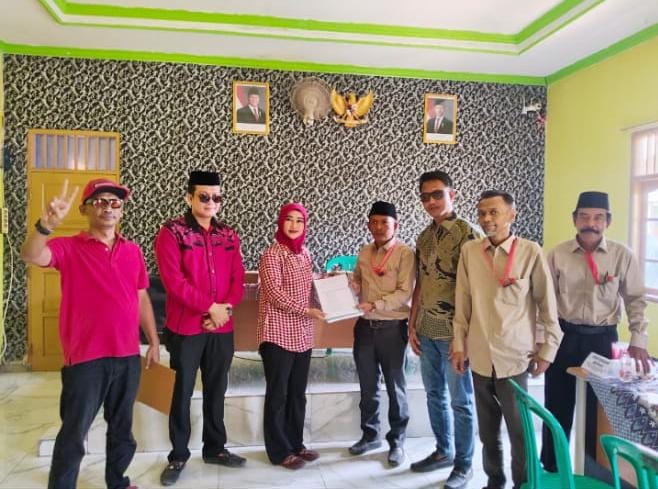 Hj. Putri Nurul Fajar Resmi Daftar Jadi Calon Kades Karang Harum