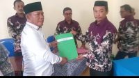Maju Dua Periode, Petahana Sarim Belut Resmi Daftar Pilkades Karang Satu Diiringi Ribuan Simpatisan