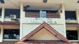 Plafon Atap Kantor Kelurahan Kramat Pela Kebayoran Baru Jaksel Bolong