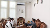 Merajut Silaturahmi di Balik Secangkir Kopi, Sekda Taput Ajak Wartawan Junjung Tinggi Kebenaran
