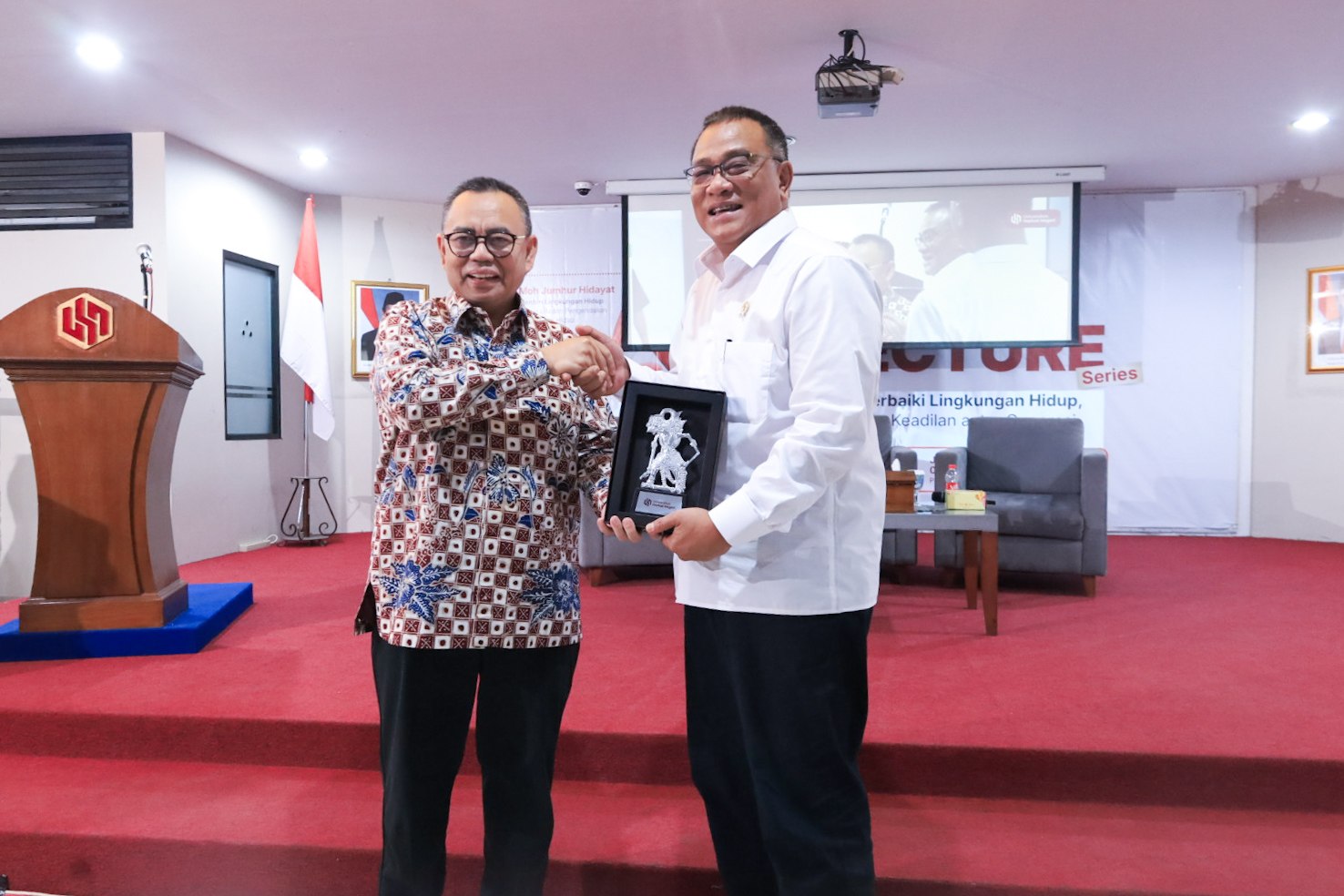 Pulihkan Kerusakan Bumi, Menteri LH Jumhur Ajak Generasi Muda Pimpin Gerakan Tobat Ekologis Nasional 2 IMG 1028