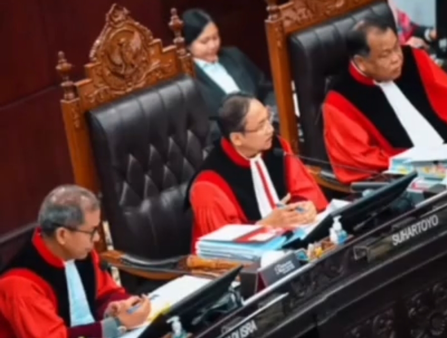 Dinilai Diskriminatif dengan ASN, Aturan Perangkat Desa Wajib Mundur di Pilkades Digugat ke MK