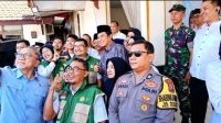 Sinergi Aparat dan Pemerintah Sukseskan Kunjungan Menko Pangan di Bondowoso, 350 Warga Terima Bantuan Beras Sinergi Aparat dan Pemerintah Sukseskan Kunjungan Menko Pangan di Bondowoso, 350 Warga Terima Bantuan Beras
