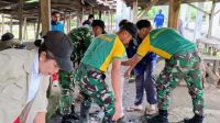 Satgas Pamtas Kostrad Ajak Warga Wujudkan Pasar Bersih